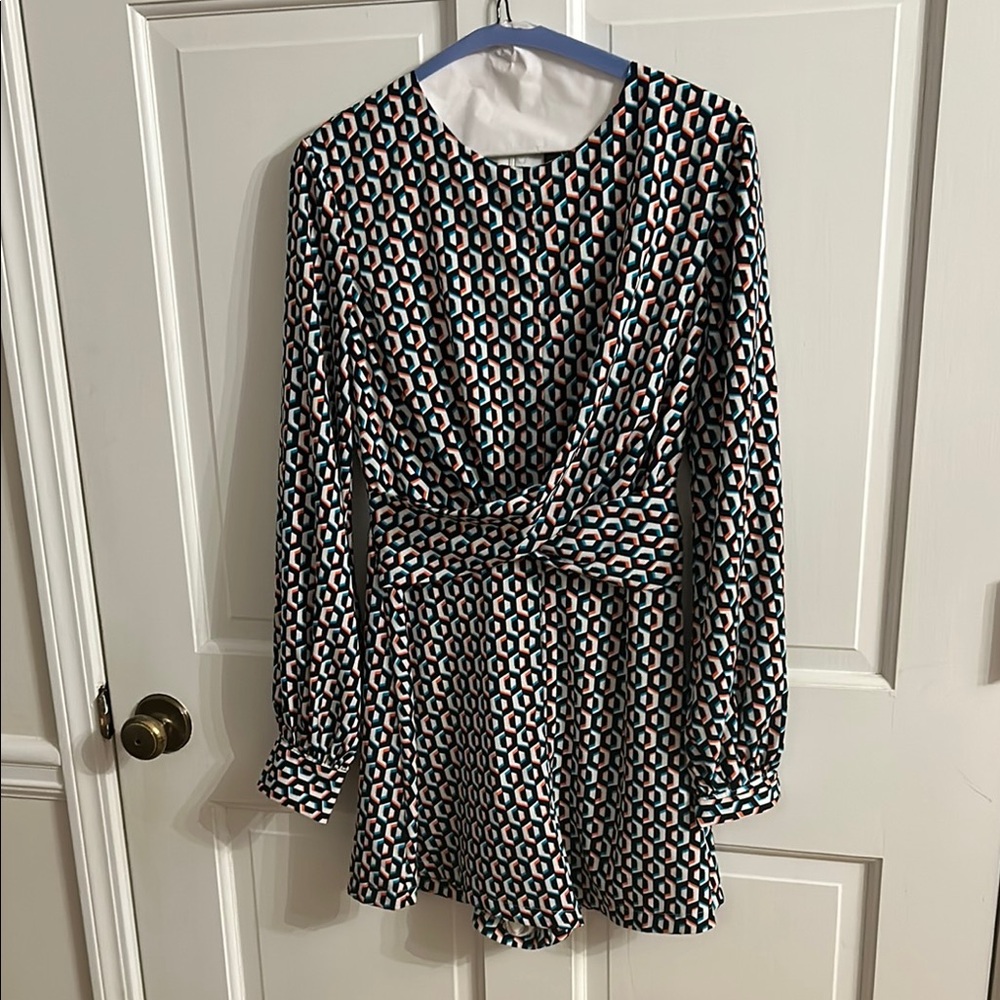 DO+BE Black and White Long Sleeve Geometric Romper
